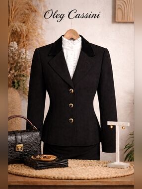 Vintage 80s Oleg Cassini Black Fitted Women's Blazer with Gold Buttons